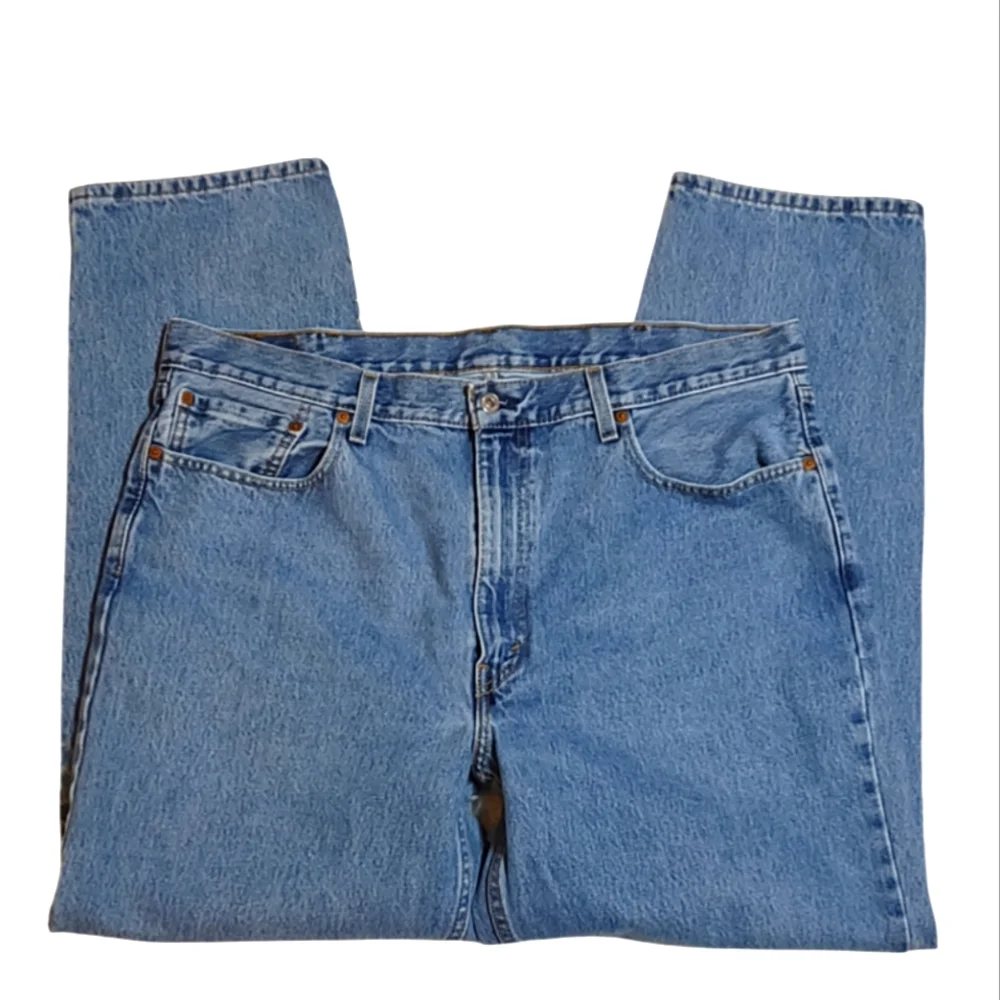 Men's Levi's Blue Jeans 550 Size 40x32 Relaxed Fit Straight Leg